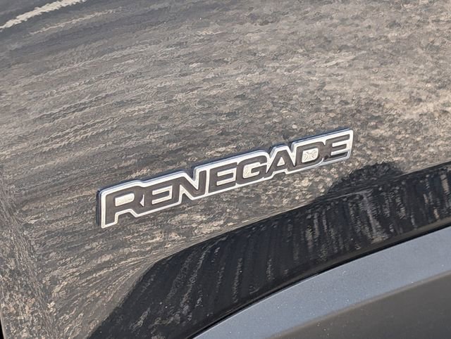 Used 2019 Jeep Renegade Latitude FWD image 7
