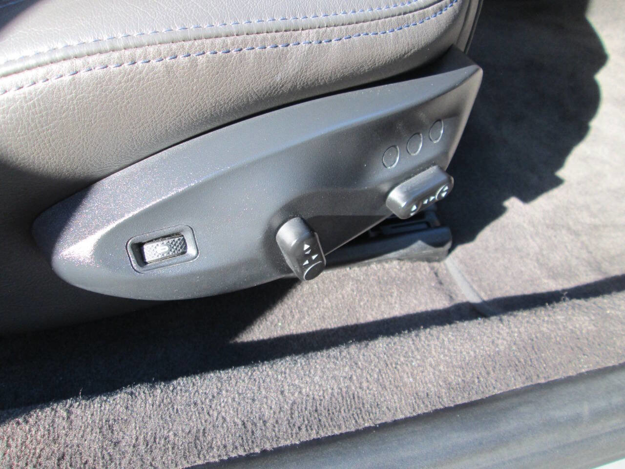 Used 2012 Maserati GranTurismo S image 51