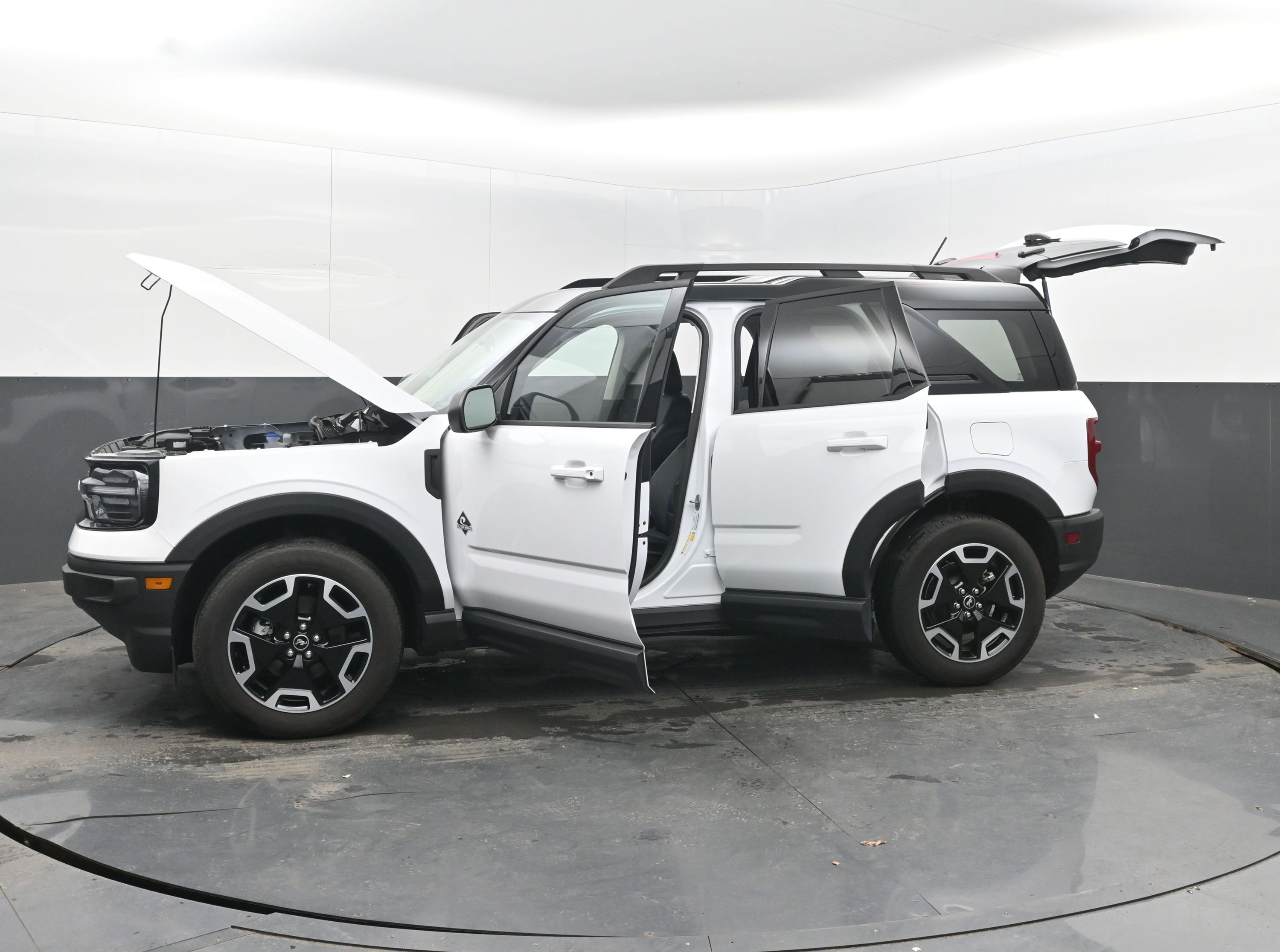 Used 2024 Ford Bronco Sport Outer Banks image 43