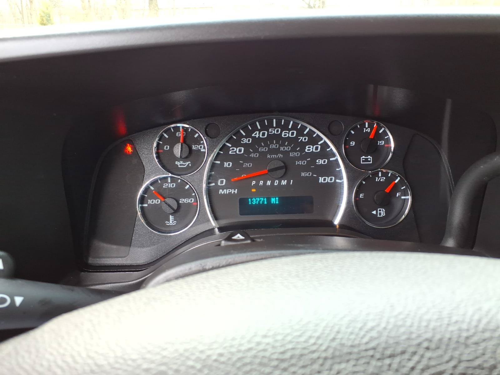 Certified 2024 GMC Savana 2500 w/ Driver Convenience Package RWD image 23
