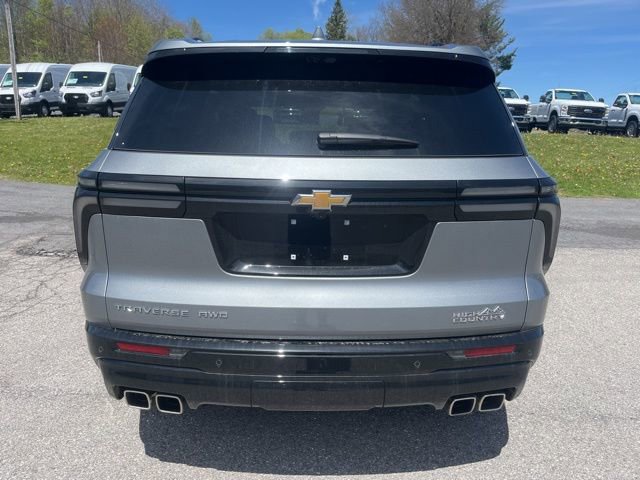 Used 2025 Chevrolet Traverse High Country w/ LPO, Floor Liner Package AWD/4WD image 7