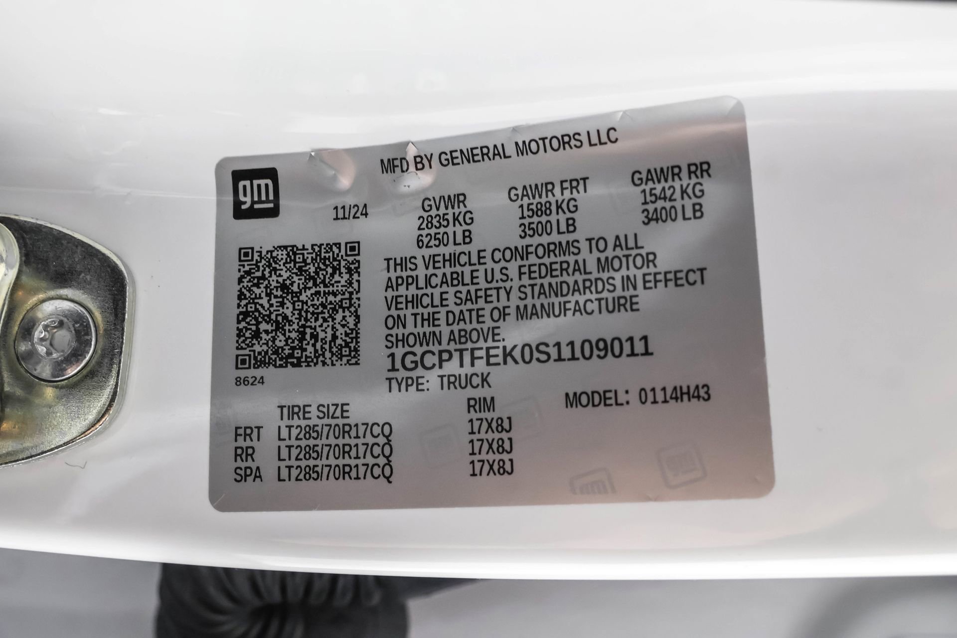 Certified 2025 Chevrolet Colorado ZR2 w/ Technology Package image 53