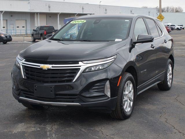 Used 2024 Chevrolet Equinox LT image 2