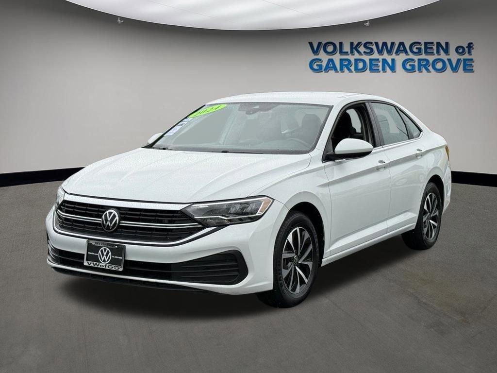 Used 2024 Volkswagen Jetta S image 4