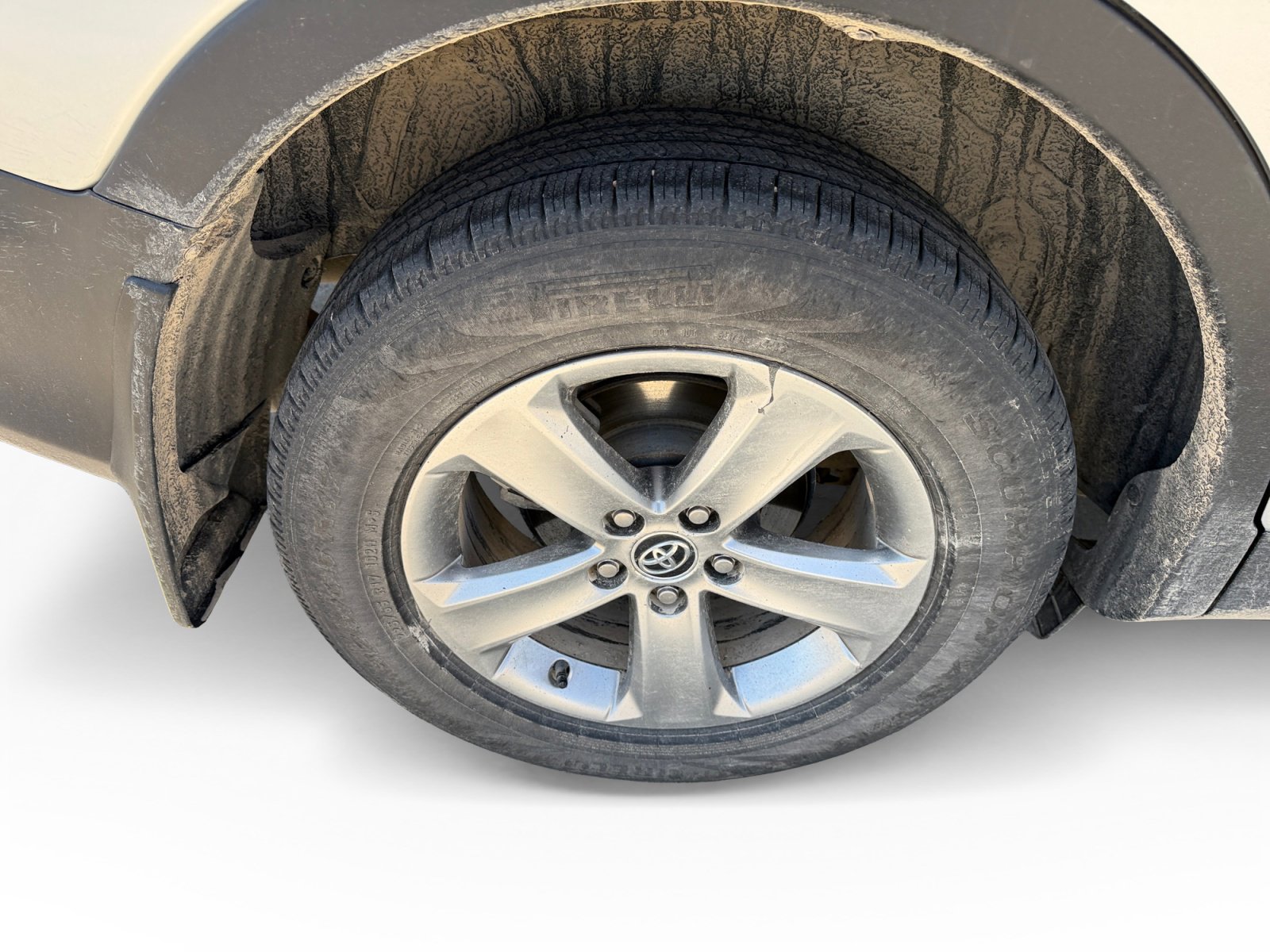 Used 2015 Toyota RAV4 XLE image 16