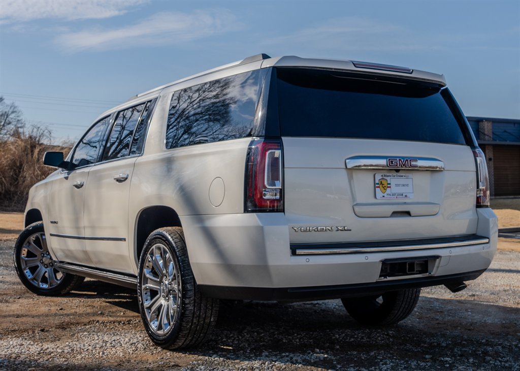 Used 2015 GMC Yukon XL Denali w/ Premium Package RWD image 3