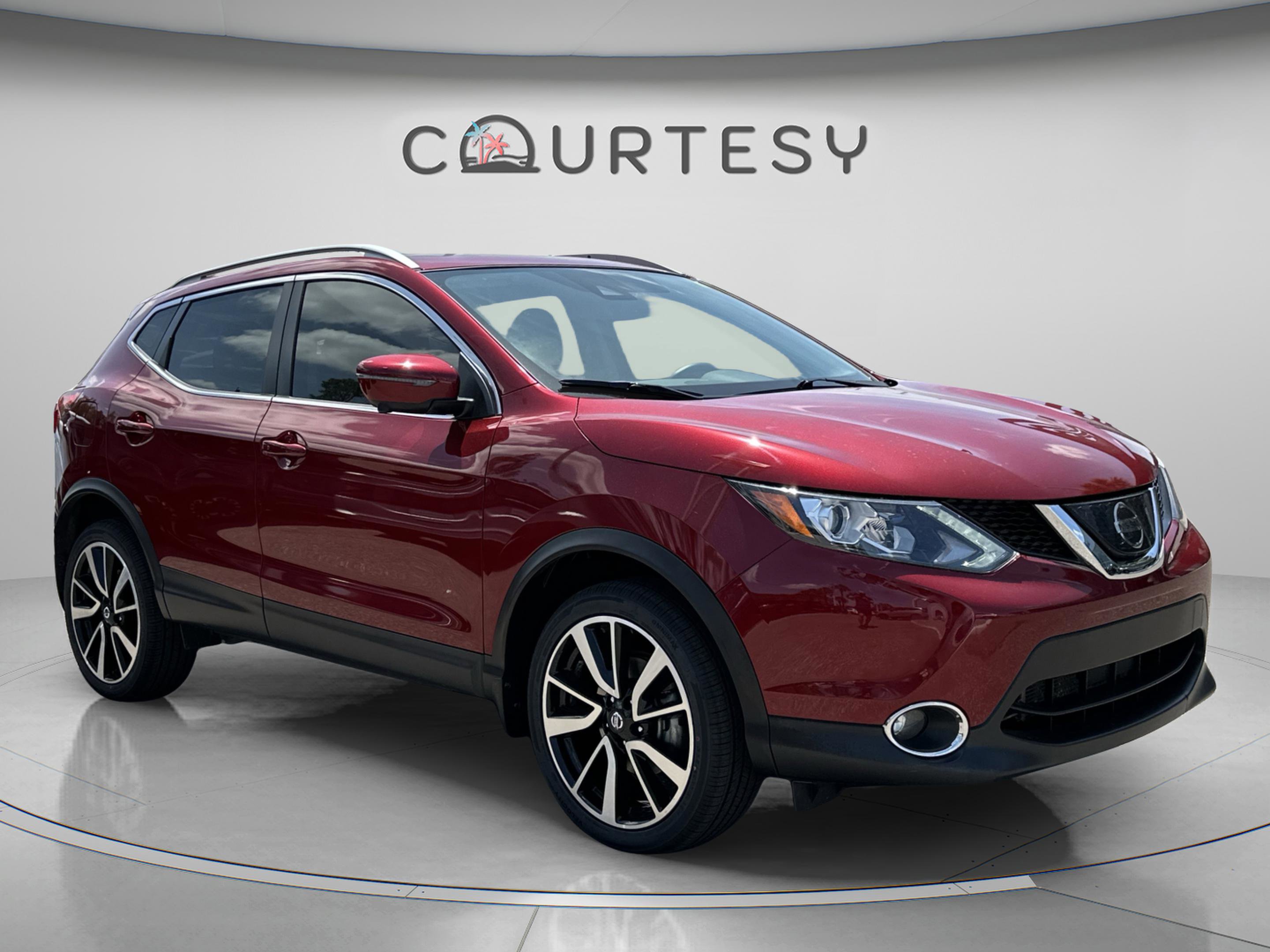 Used 2019 Nissan Rogue Sport SL w/ Premium Package FWD image 9