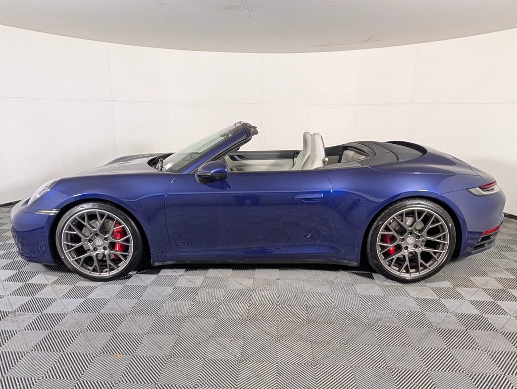 Certified 2020 Porsche 911 Carrera 4S image 2