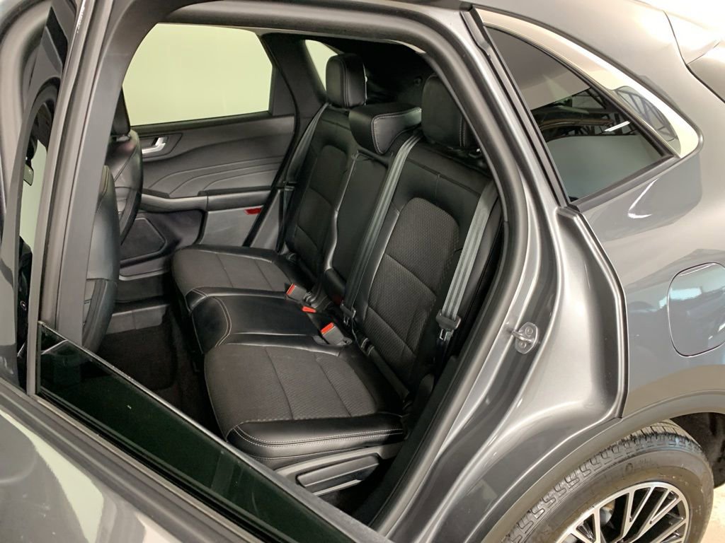 Used 2023 Ford Escape SE image 29