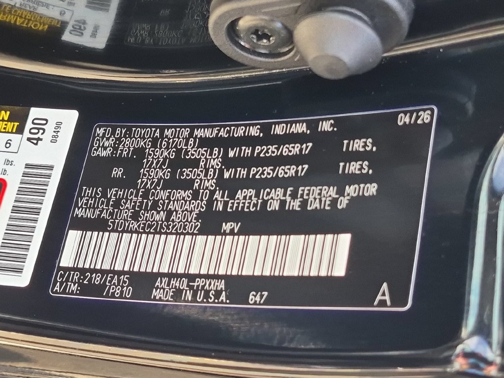 Used 2026 Toyota Sienna XLE FWD image 43