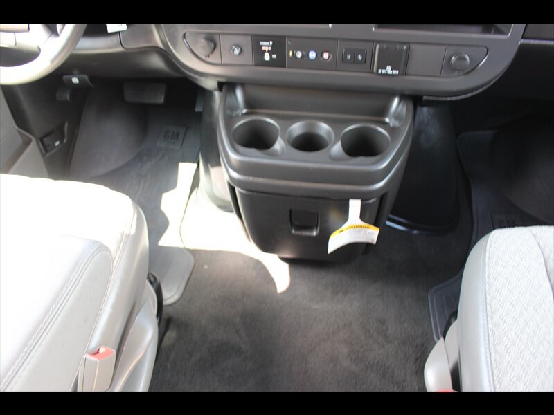 Used 2025 Chevrolet Express 3500 LT w/ LT Preferred Equipment Group RWD image 25