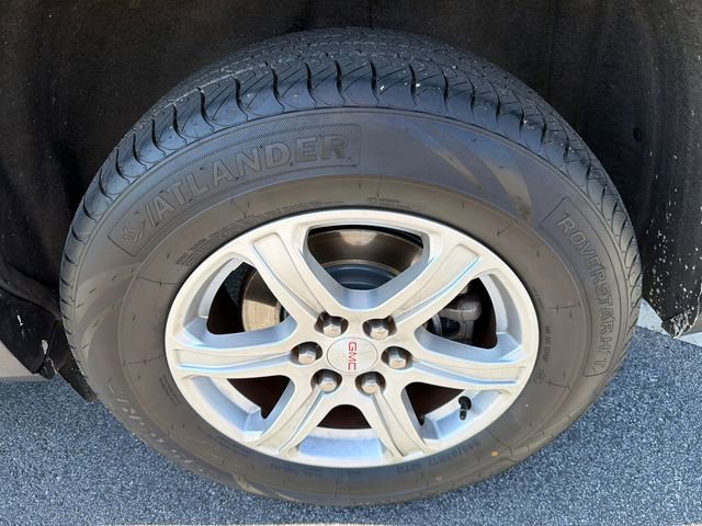 Used 2018 GMC Acadia SLE image 19