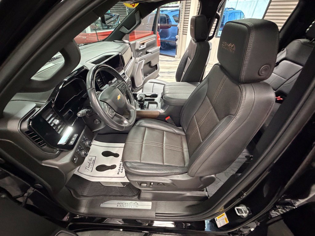 Used 2024 Chevrolet Silverado 1500 High Country AWD/4WD image 64