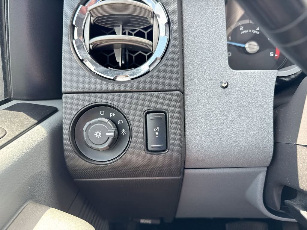 Used 2015 Ford F250 XLT w/ XLT Interior Package RWD image 18