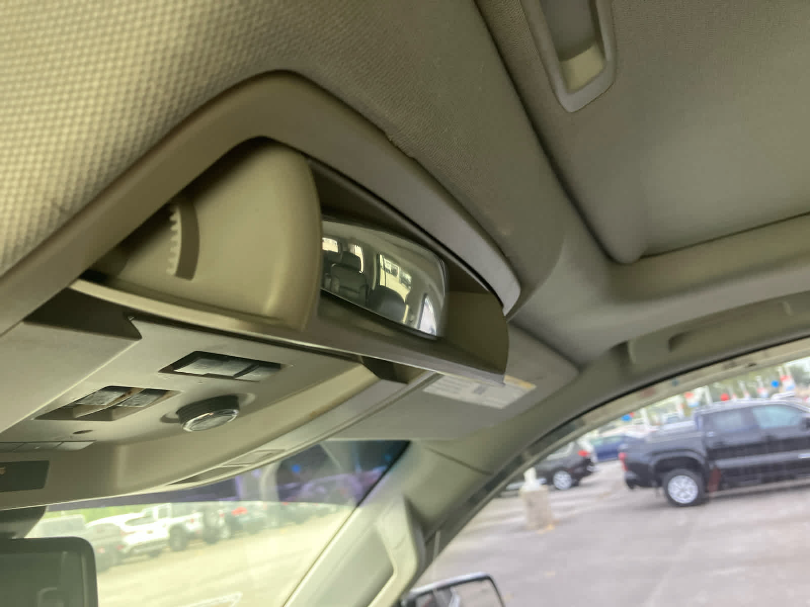 Used 2015 Chevrolet Tahoe LTZ AWD/4WD image 20