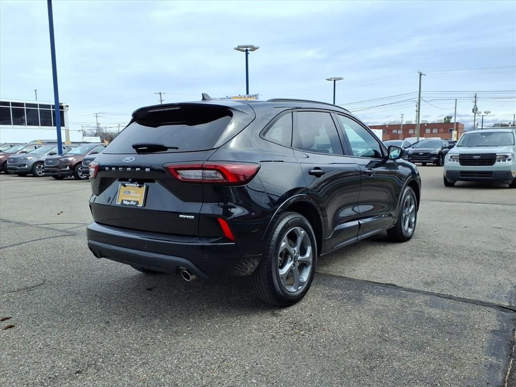 Used 2024 Ford Escape ST-Line w/ Tech Pack #1 image 6