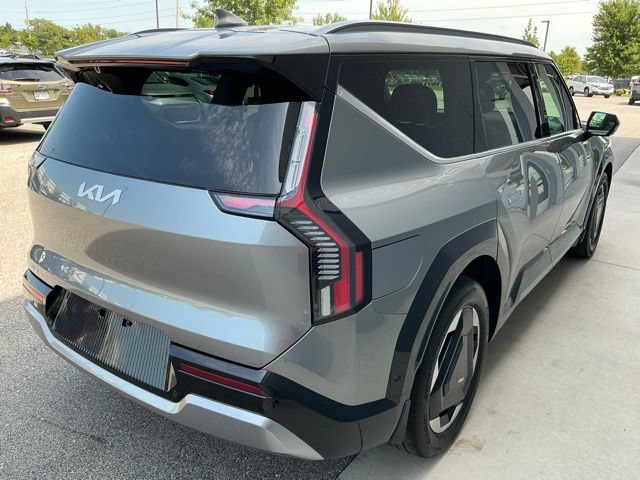 Used 2024 Kia EV9 Land AWD/4WD image 6