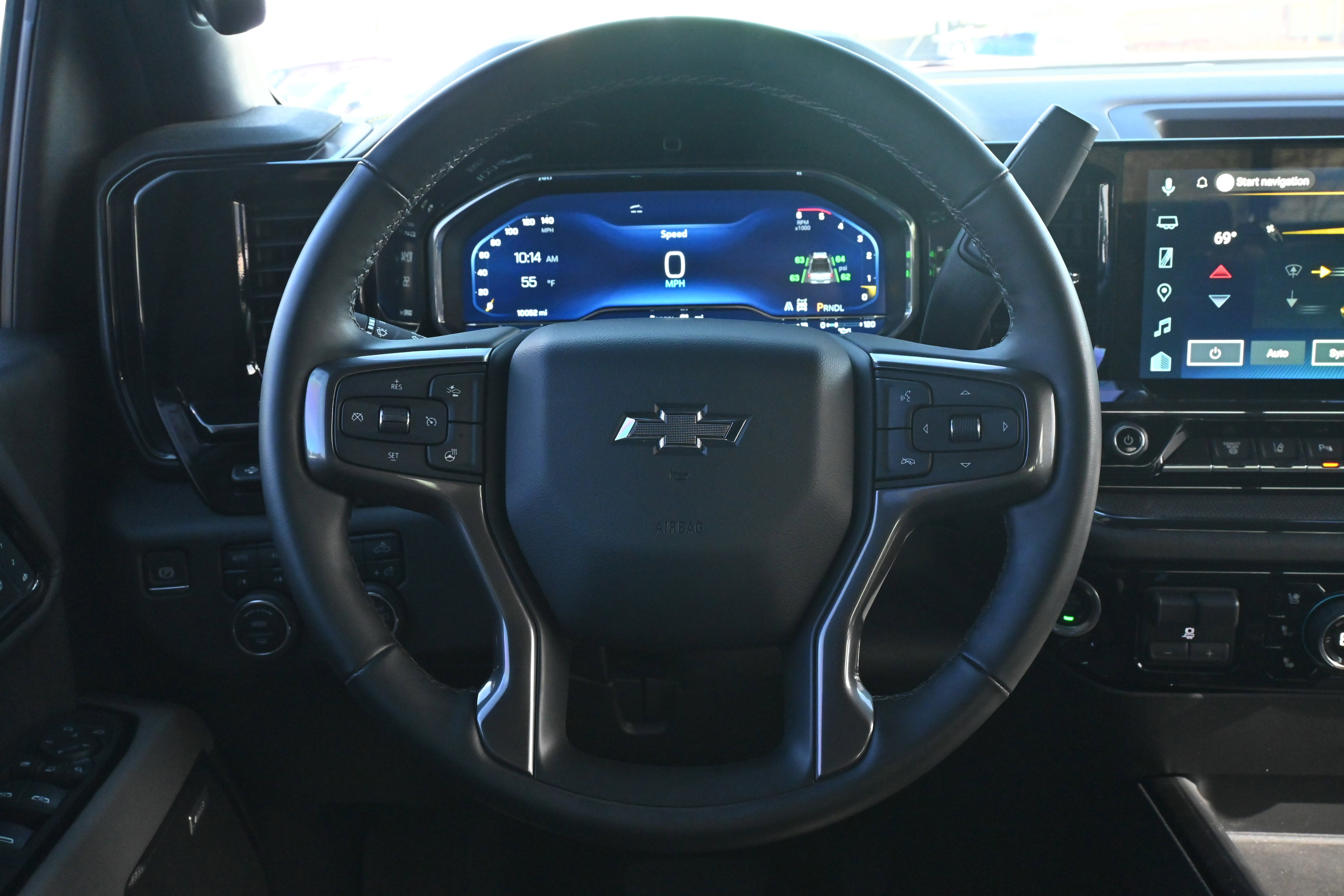 Used 2025 Chevrolet Silverado 2500 ZR2 w/ Technology Package image 20