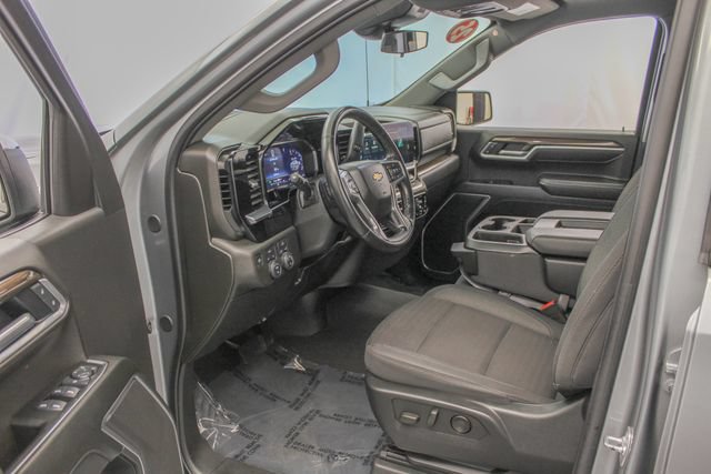 Used 2025 Chevrolet Silverado 1500 LT AWD/4WD image 15