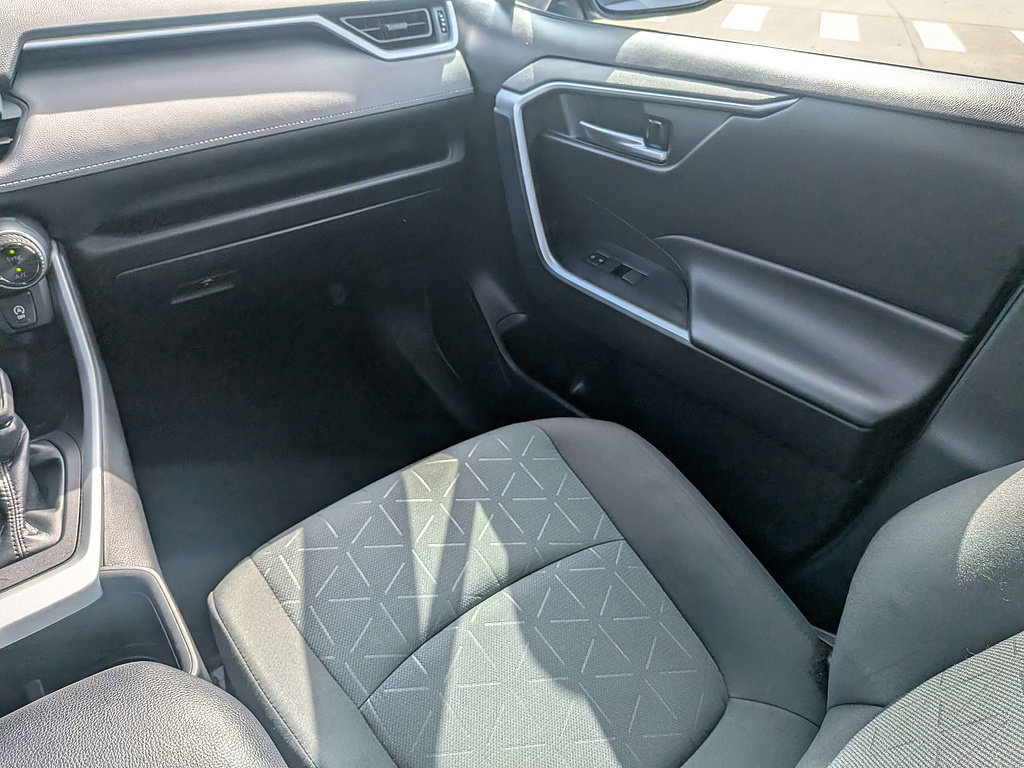 Used 2024 Toyota RAV4 XLE FWD image 18