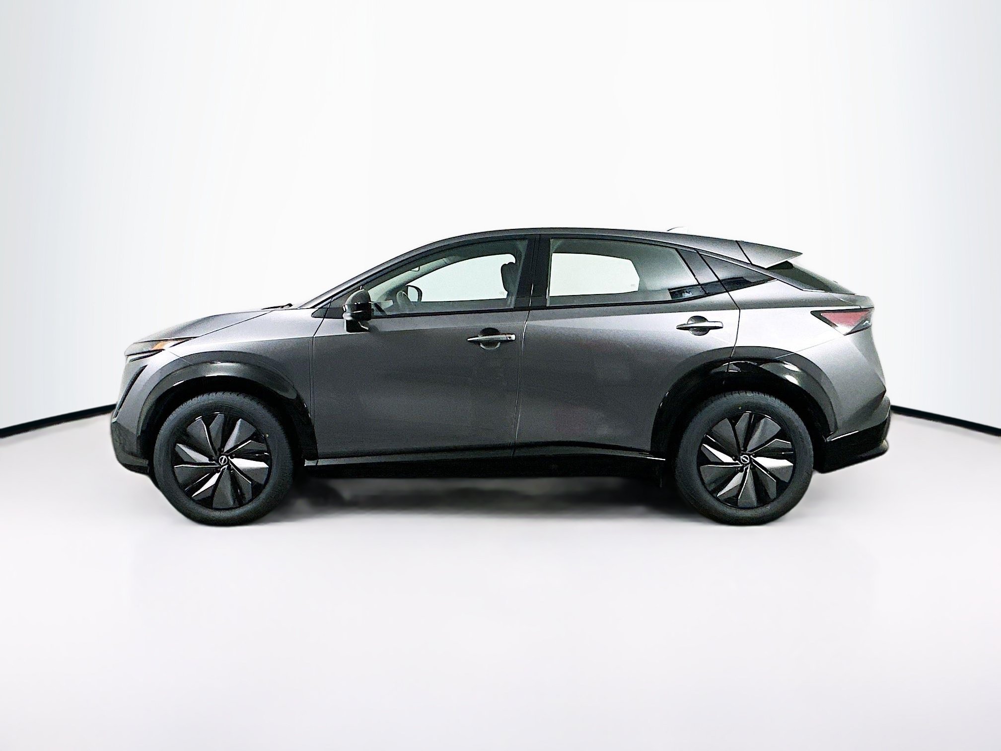 Used 2024 Nissan Ariya AWD image 4