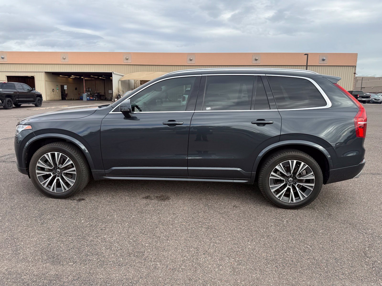 Used 2021 Volvo XC90 T6 Momentum w/ Advanced Package AWD/4WD image 8