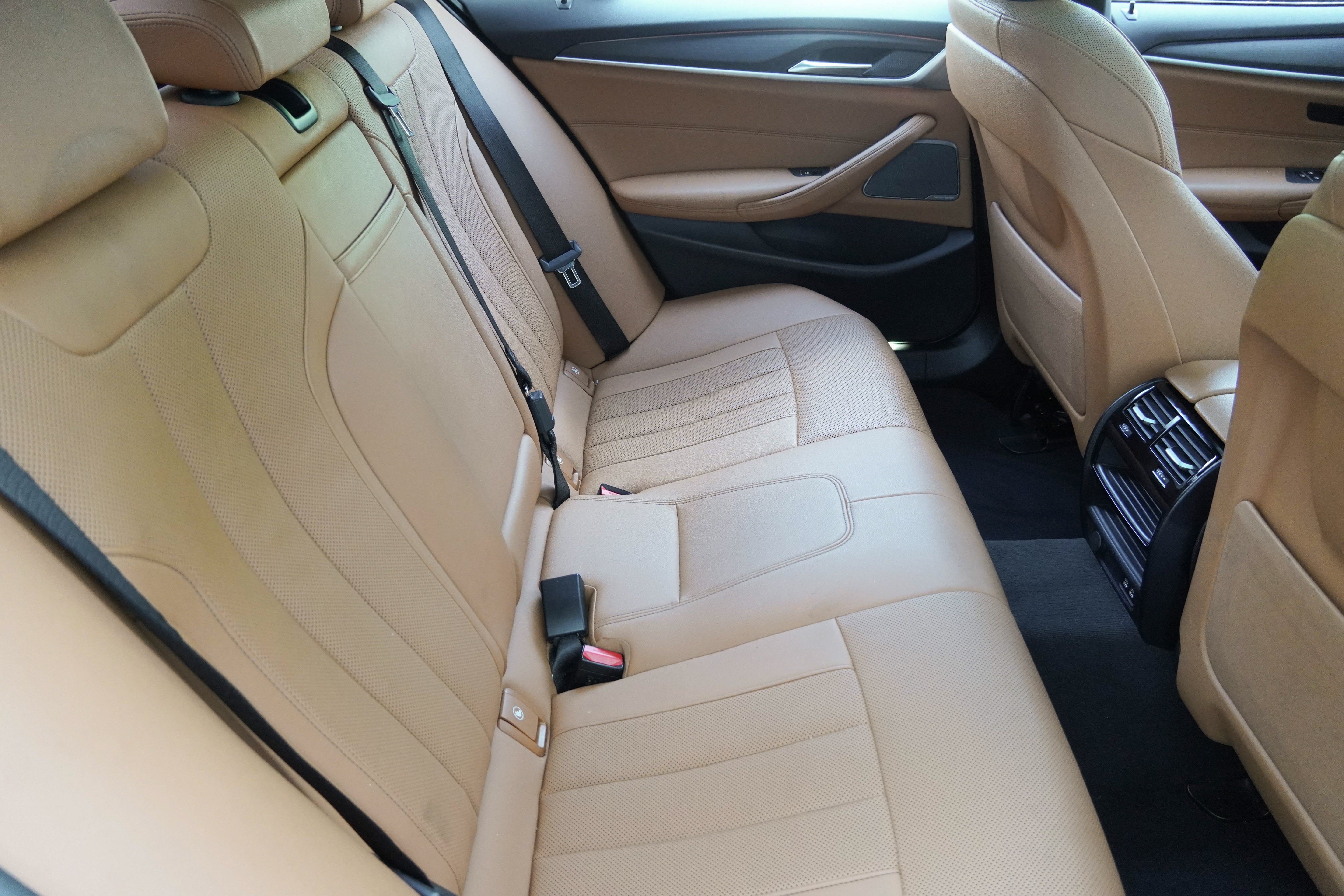 Used 2023 BMW 530i xDrive w/ M Sport Package AWD/4WD image 37