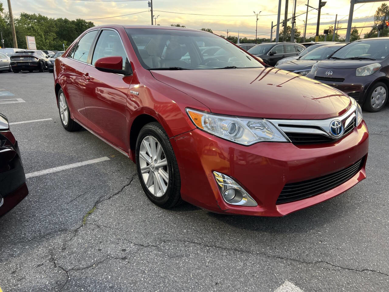Used 2012 Toyota Camry XLE w/ Leather Pkg FWD image 10
