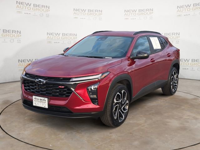 Used 2024 Chevrolet Trax RS image 1