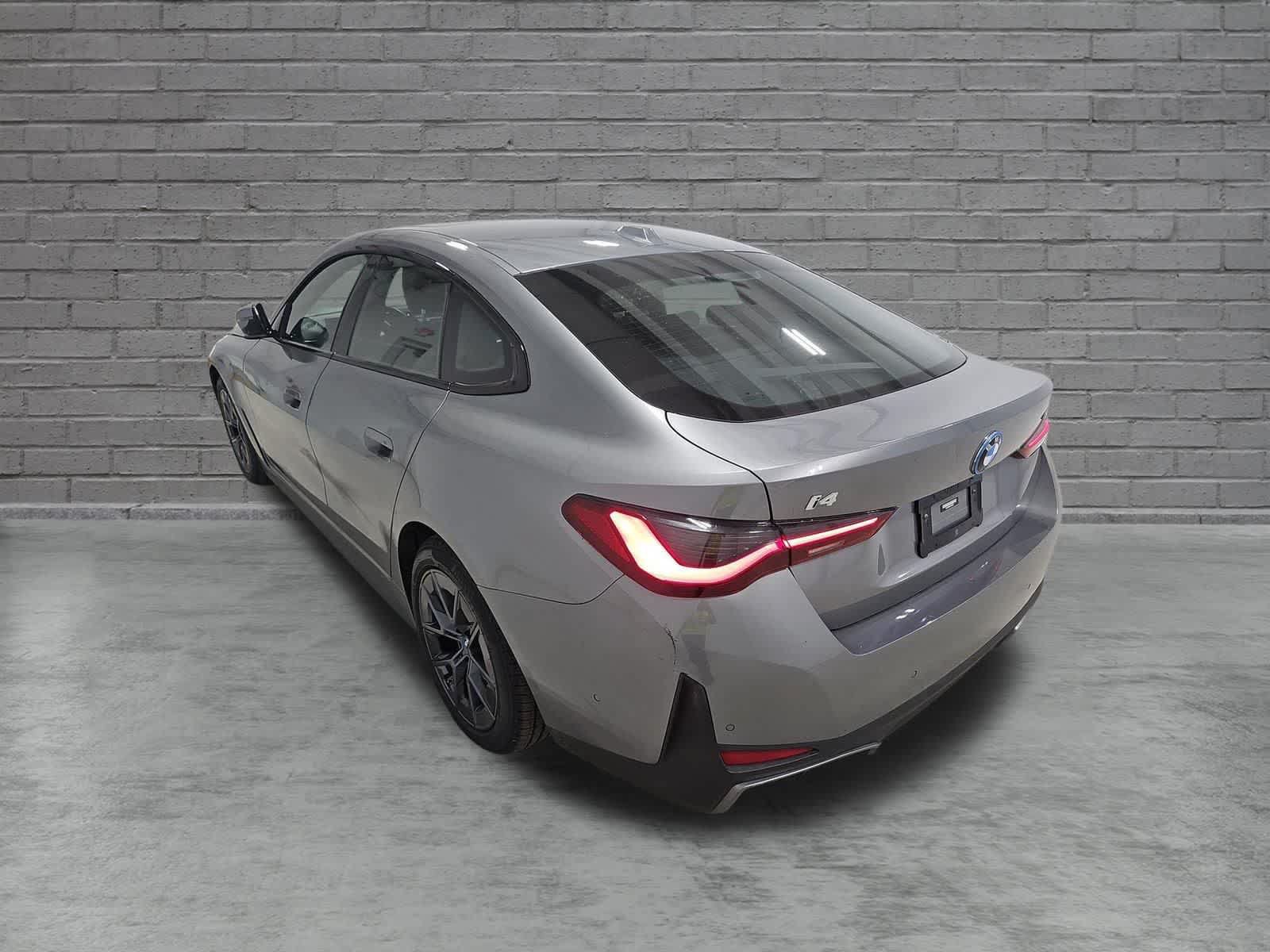 Used 2023 BMW i4 eDrive40 RWD image 3