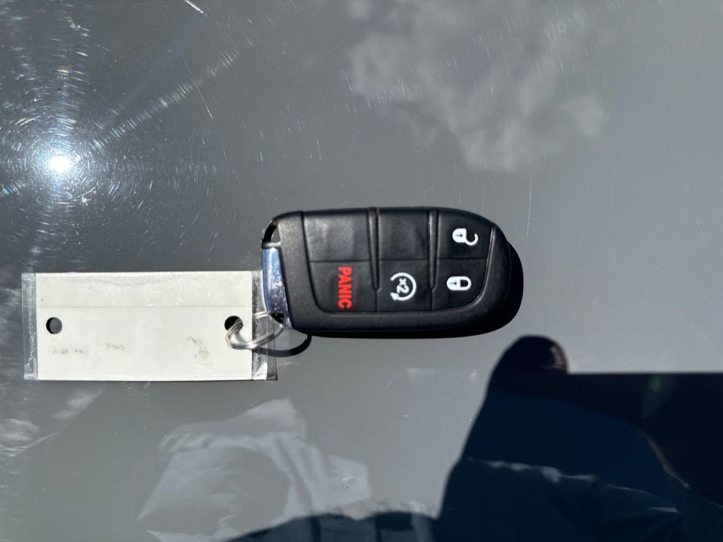 Used 2020 Jeep Renegade Latitude w/ Cold Weather Group image 29