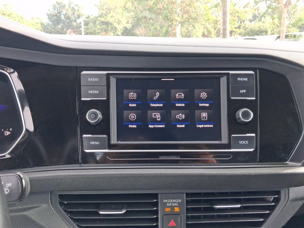 Certified 2024 Volkswagen Jetta S FWD image 25