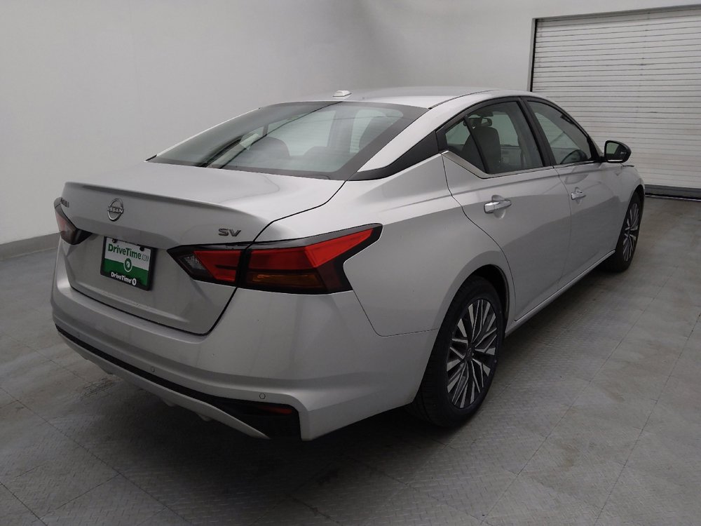 Used 2024 Nissan Altima 2.5 SV image 9
