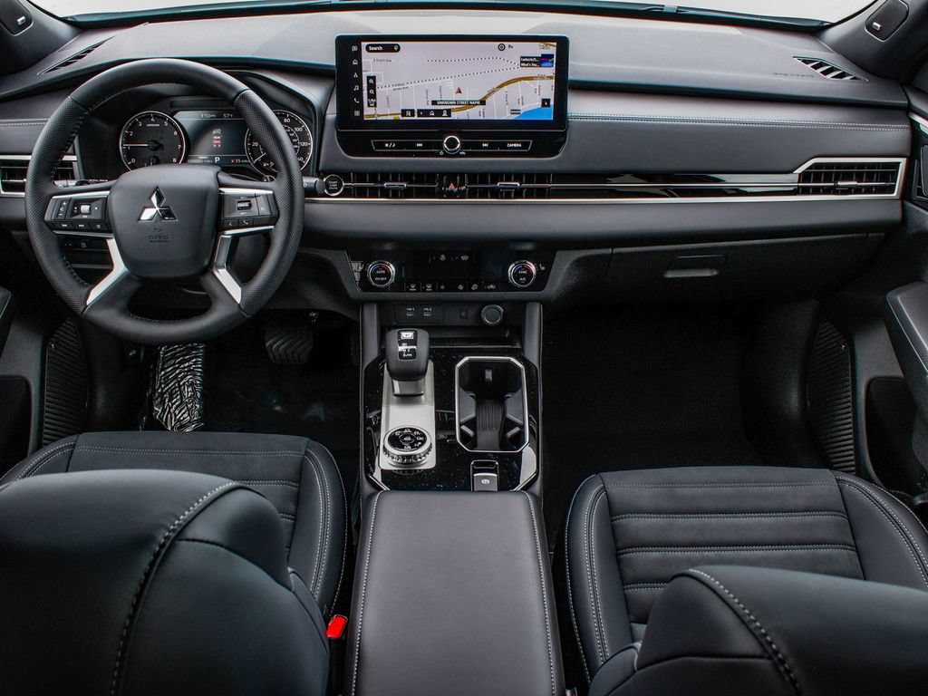 New 2026 Mitsubishi Outlander LE AWD/4WD image 36