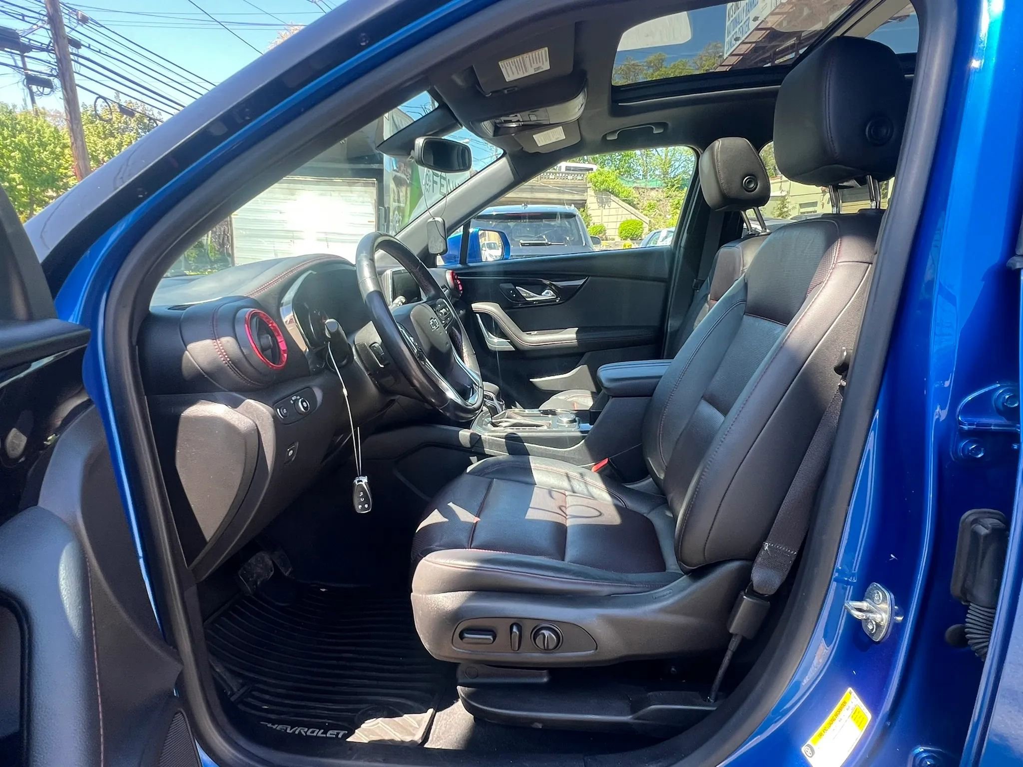 Used 2019 Chevrolet Blazer RS w/ Sun and Wheels Package AWD/4WD image 28
