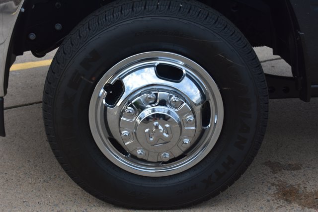 New 2026 RAM 3500 Tradesman AWD/4WD image 10