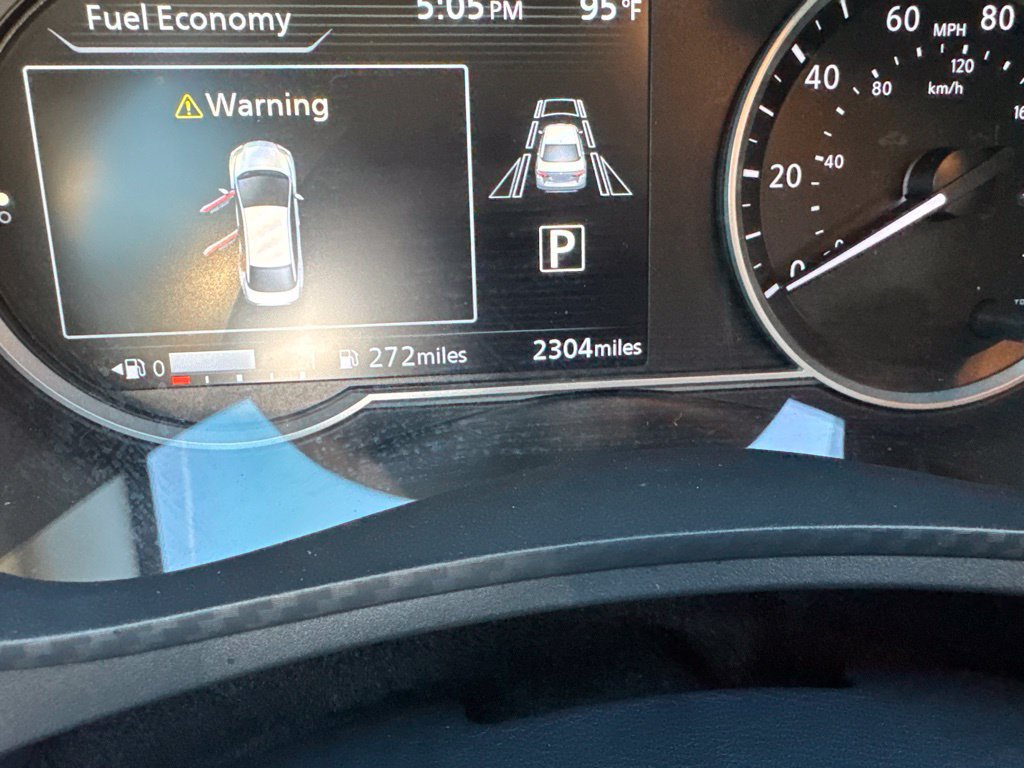Used 2025 Nissan Versa SV w/ Trunk Package FWD image 16