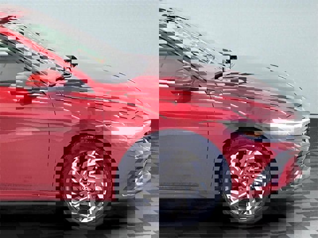 Used 2025 Hyundai Elantra SEL image 8