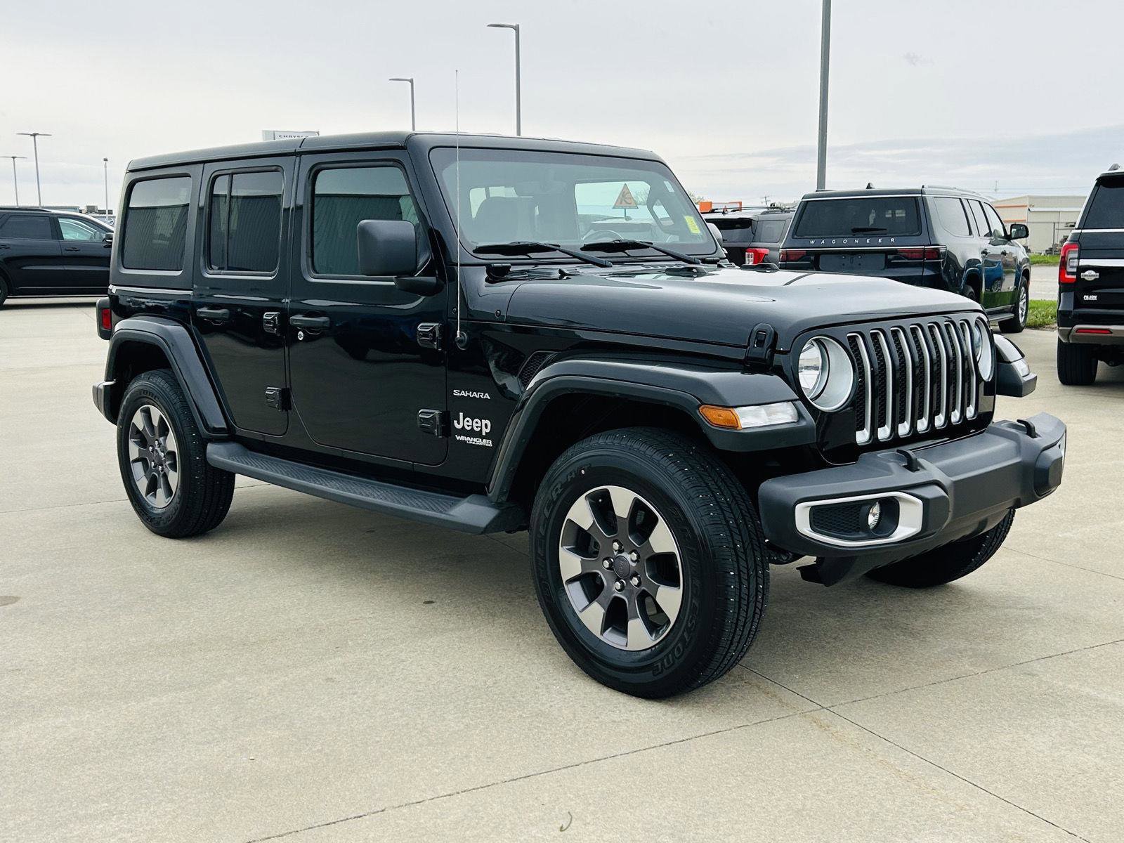Used 2019 Jeep Wrangler Unlimited Sahara AWD/4WD video 2