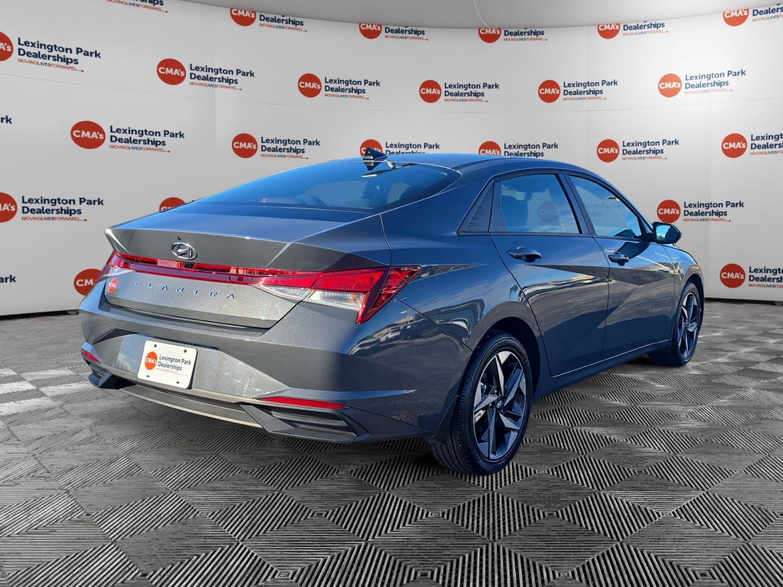 Certified 2023 Hyundai Elantra SEL w/ Convenience Package image 7