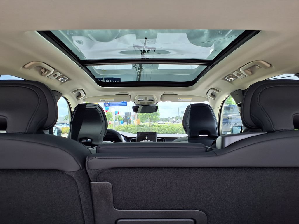 New 2026 Volvo XC60 B5 Core AWD/4WD image 24