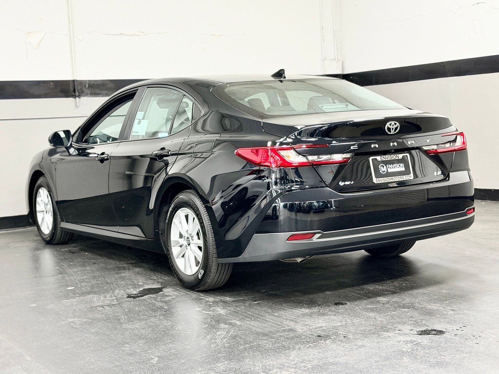 Used 2026 Toyota Camry LE image 10