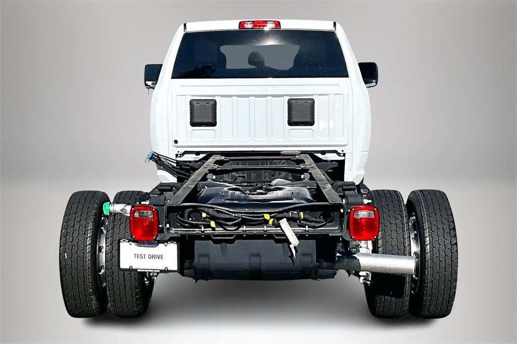 Used 2024 RAM 5500 Tradesman w/ Chrome Appearance Group image 7