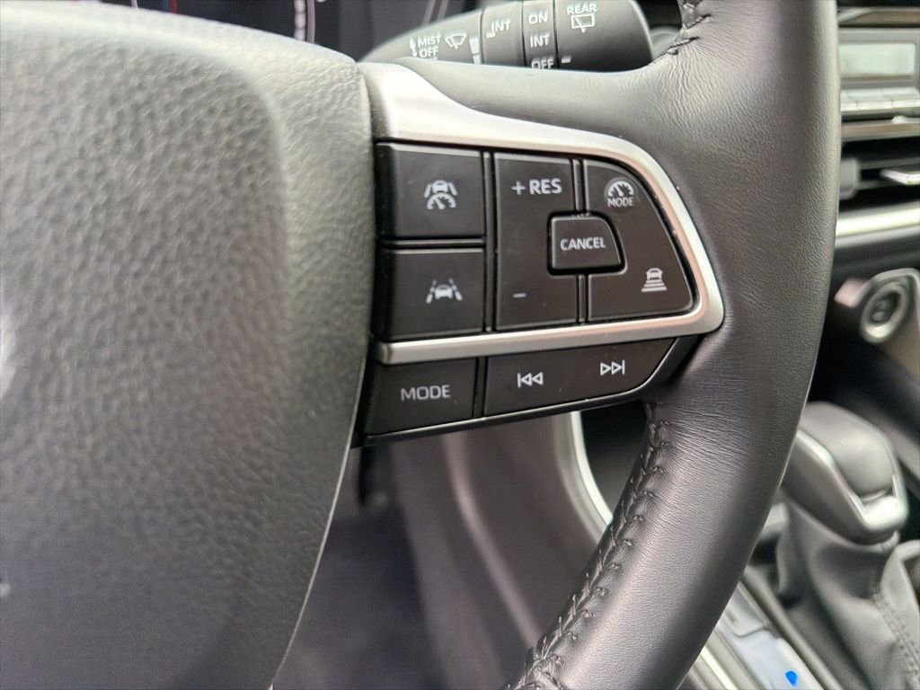 Used 2025 Toyota Grand Highlander AWD image 17