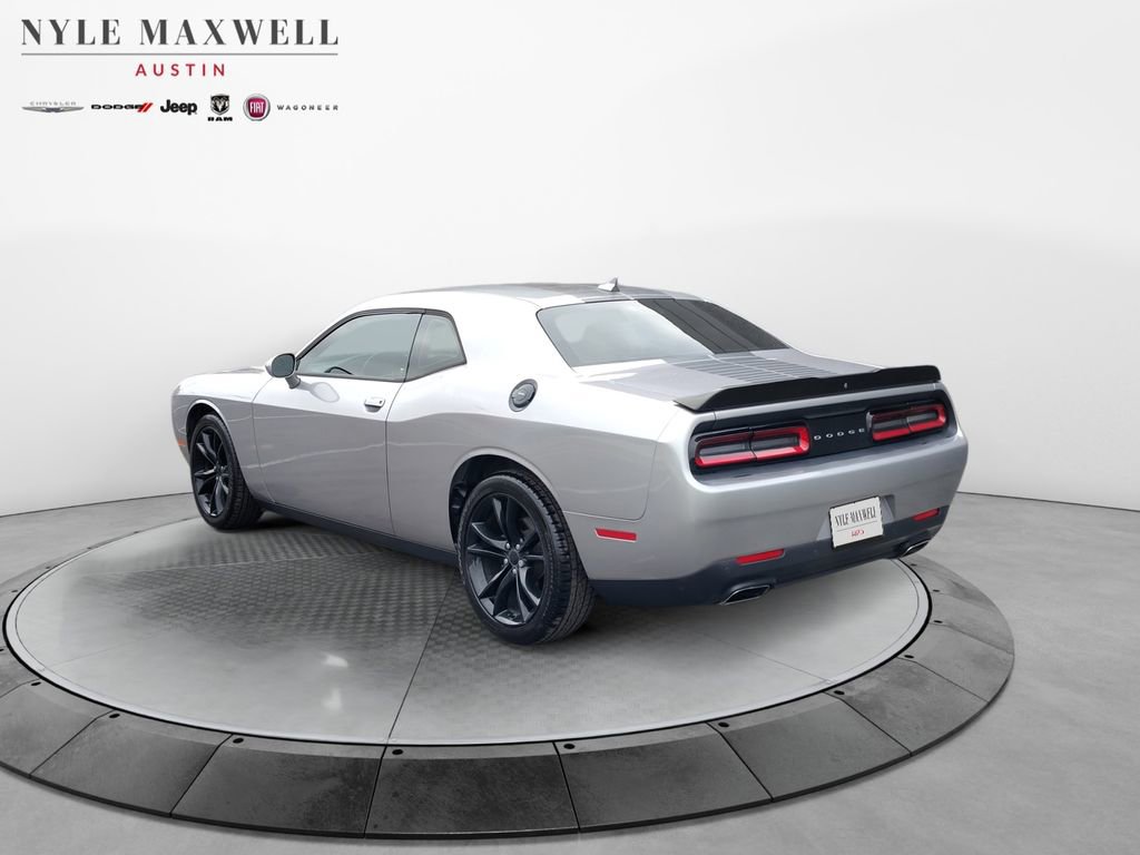 Used 2016 Dodge Challenger SXT w/ Blacktop Package image 11