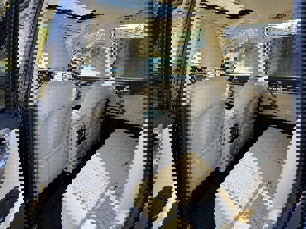 Certified 2020 Lexus GX 460 Premium w/ Premium Package image 28