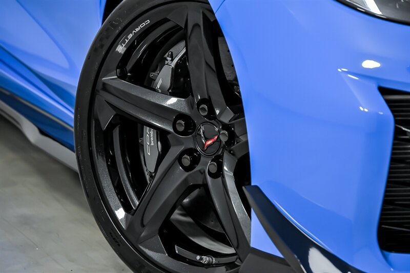 Used 2024 Chevrolet Corvette Z06 w/ Z07 Performance Package RWD image 4