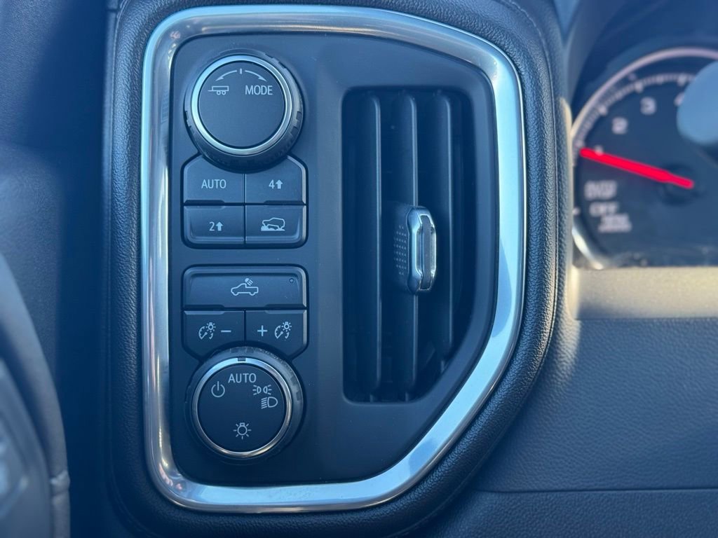 Used 2022 Chevrolet Silverado 1500 LT w/ Bed Protection Package image 20