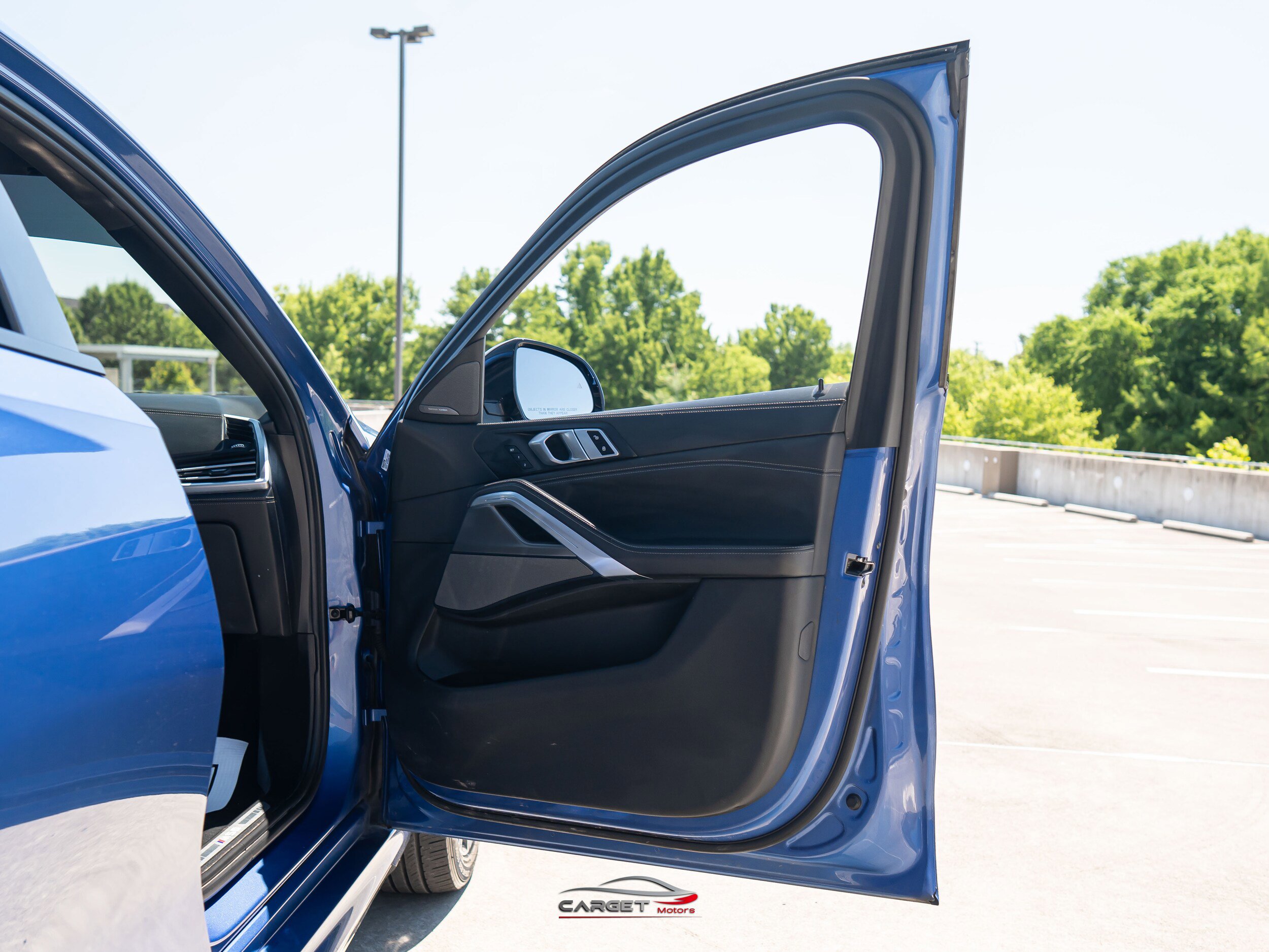 Used 2020 BMW X6 M50i w/ Premium Package AWD/4WD image 44