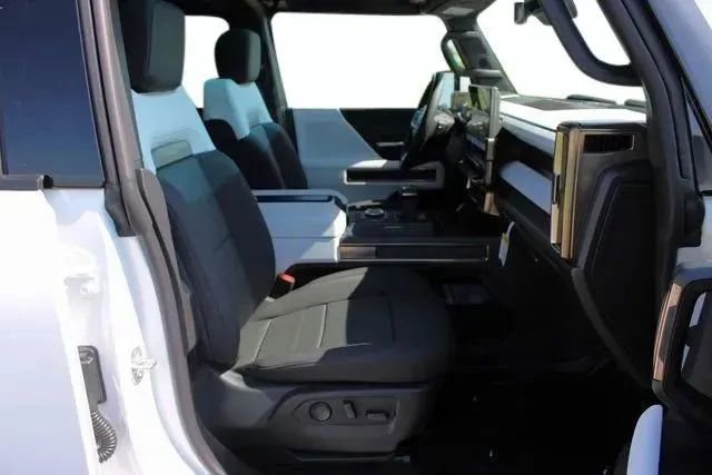 New 2025 GMC Hummer EV 2X image 14